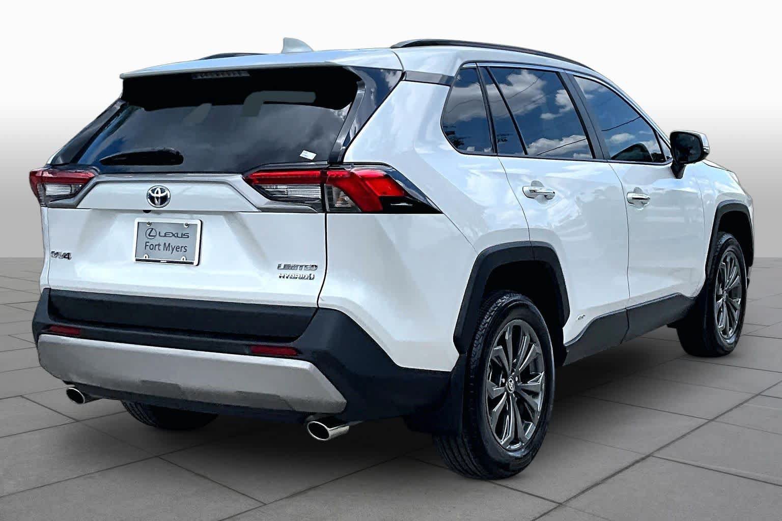 Used 2024 Toyota RAV4 Limited w/ Advanced Technology Package AWD/4WD image 13