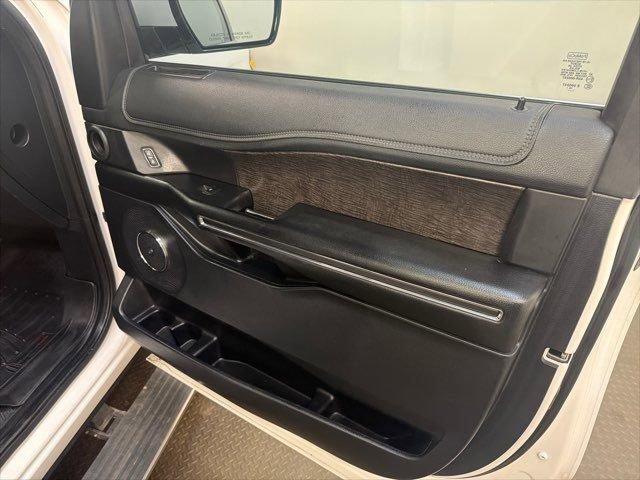 Used 2019 Ford Expedition Max Limited RWD image 8