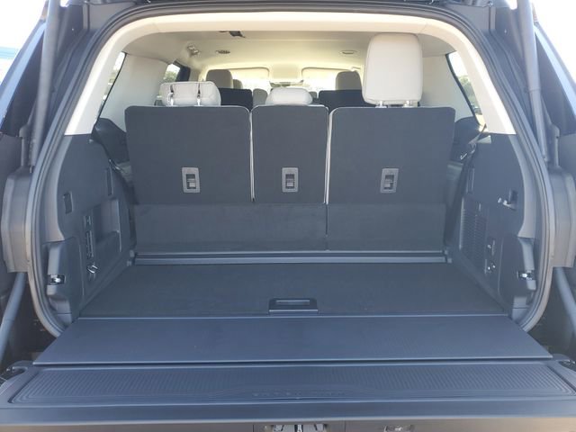 New 2026 Ford Expedition Active image 7