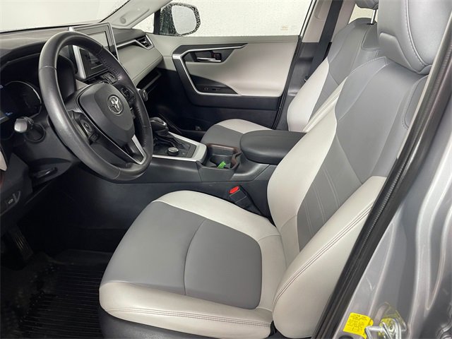 Used 2021 Toyota RAV4 Limited image 2