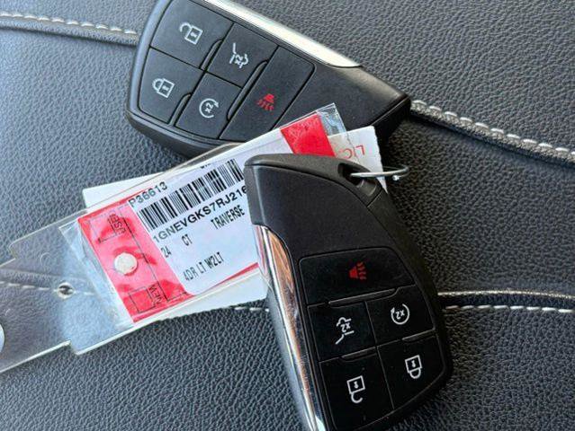 Used 2024 Chevrolet Traverse LT w/ LPO, Floor Liner Package AWD/4WD image 17