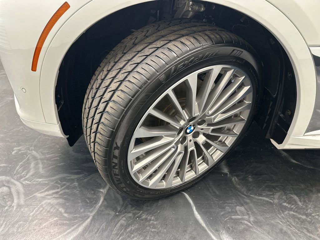 Used 2020 BMW X7 xDrive40i w/ Premium Package image 34