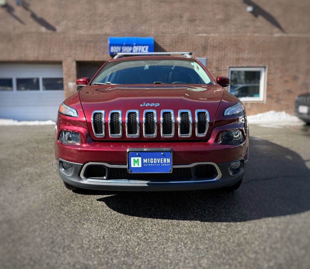 Used 2018 Jeep Cherokee Limited image 2