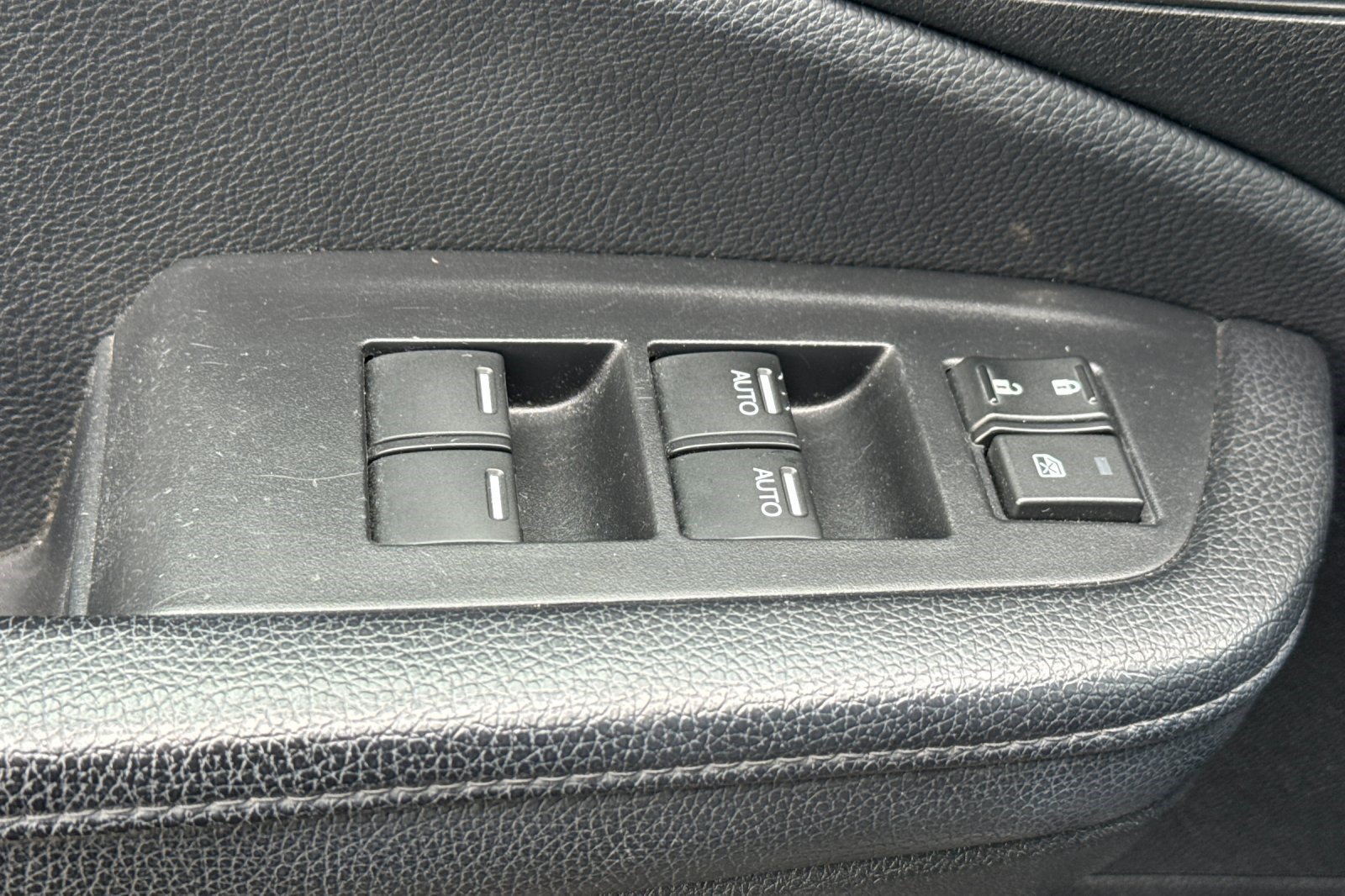 Used 2017 Honda Pilot EX-L image 13