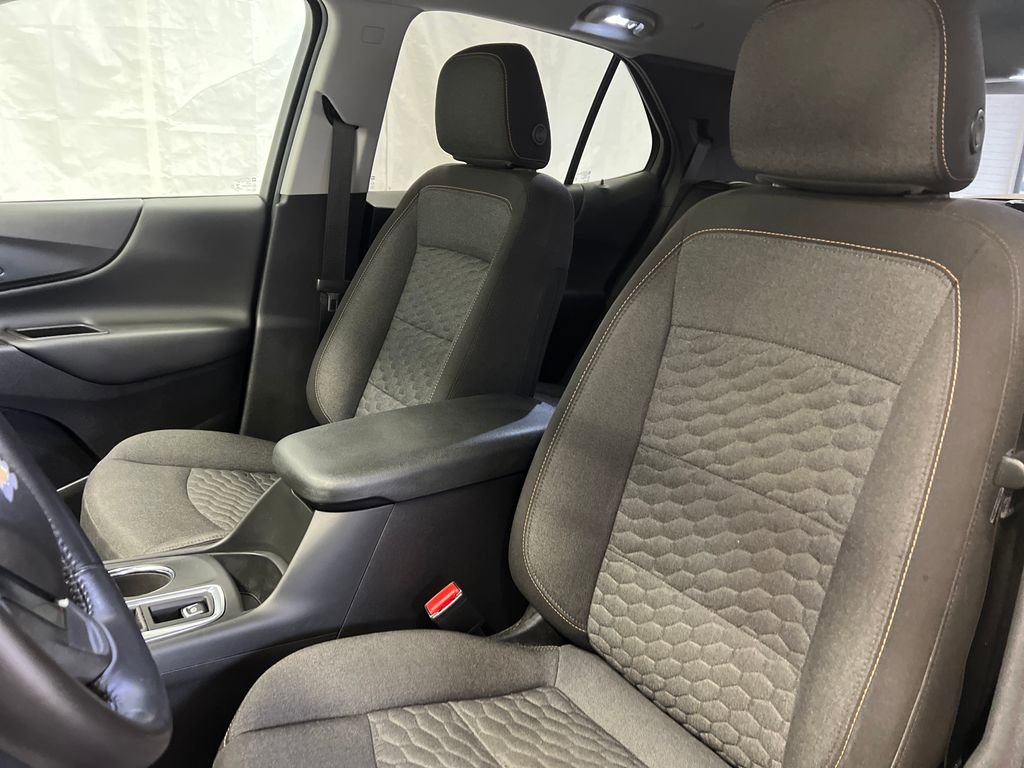 Used 2021 Chevrolet Equinox LT AWD/4WD image 17