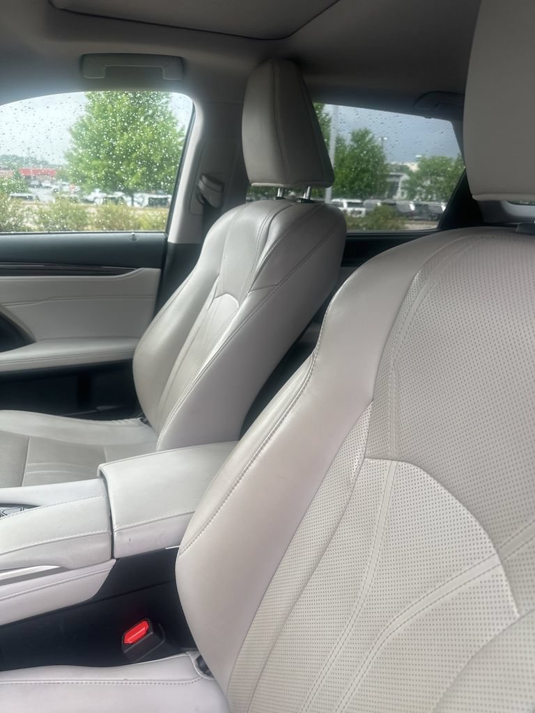 Used 2022 Lexus RX 450hL Luxury w/ Cold Area Package (CT) AWD/4WD image 7