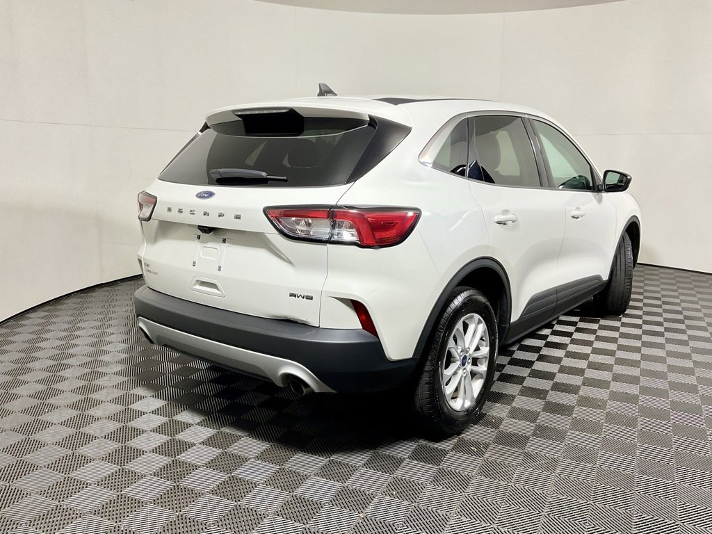 Used 2022 Ford Escape SE image 14