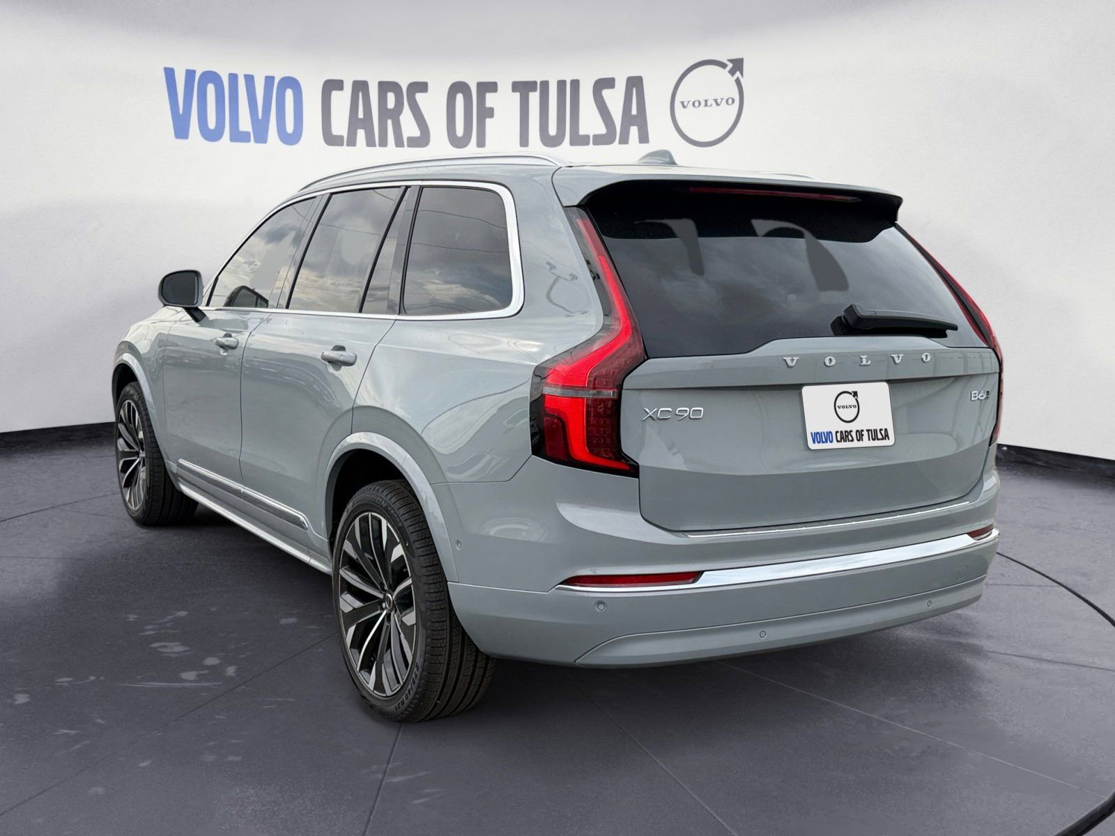 New 2026 Volvo XC90 B6 Plus w/ Protection Package Premier image 3