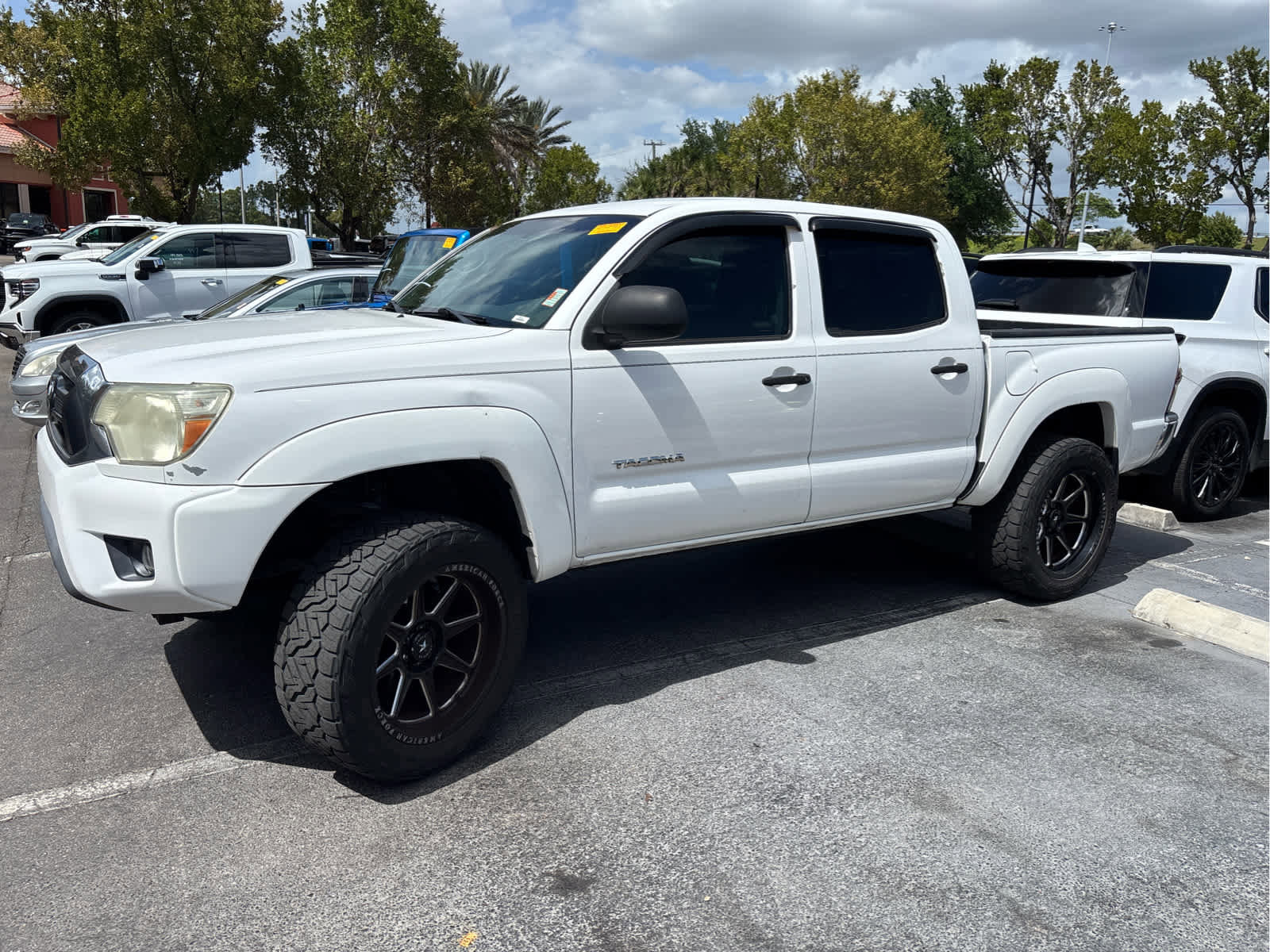 Used 2015 Toyota Tacoma PreRunner w/ SR5 Package RWD image 16