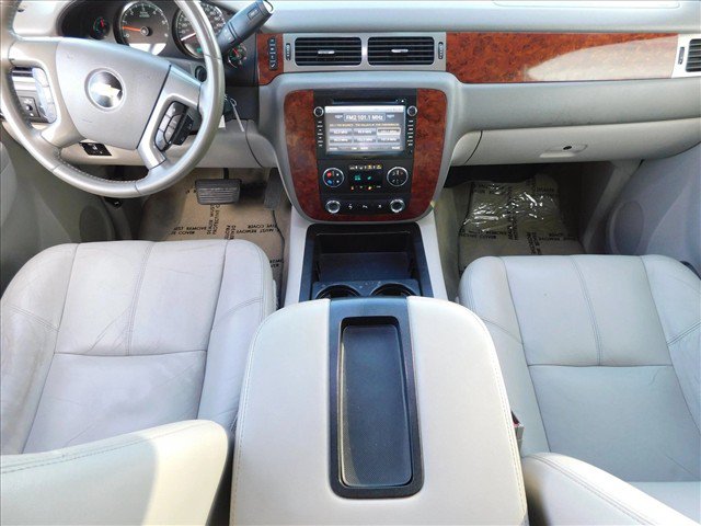 Used 2011 Chevrolet Tahoe LT w/ Luxury Package AWD/4WD image 23