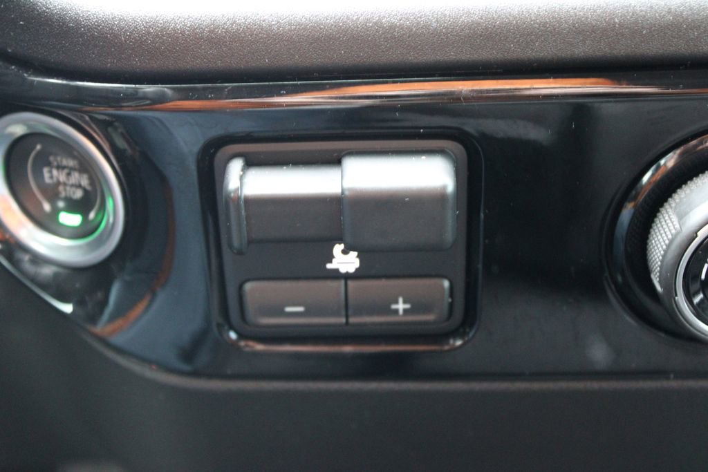 Used 2024 Chevrolet Silverado 2500 LT image 25