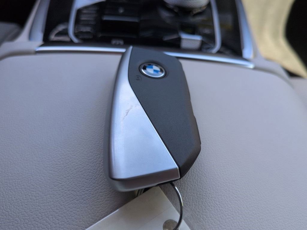 New 2026 BMW X7 xDrive40i w/ M Sport Package image 29