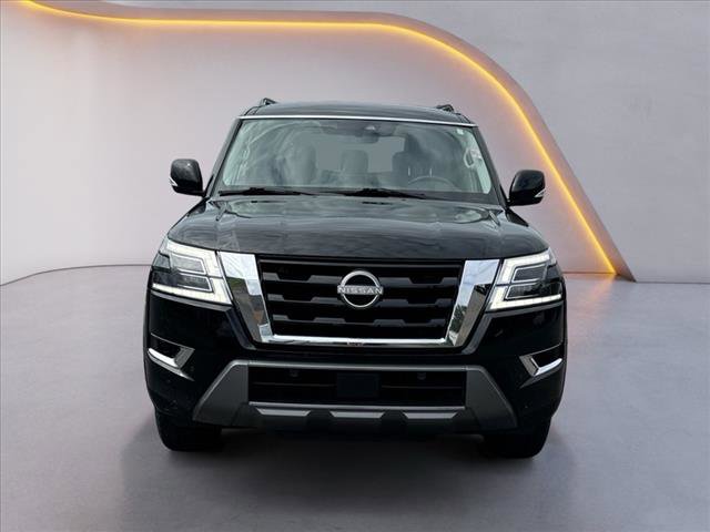Used 2022 Nissan Armada SV image 2