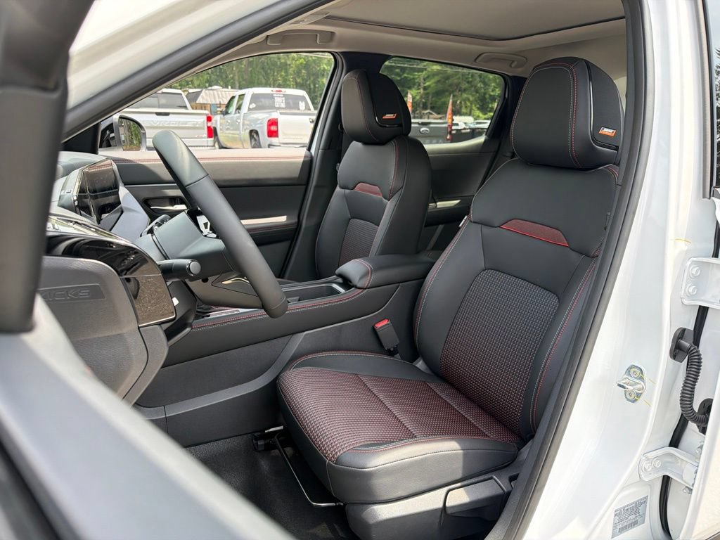 New 2026 Nissan Kicks SR w/ SR Premium Package FWD image 16