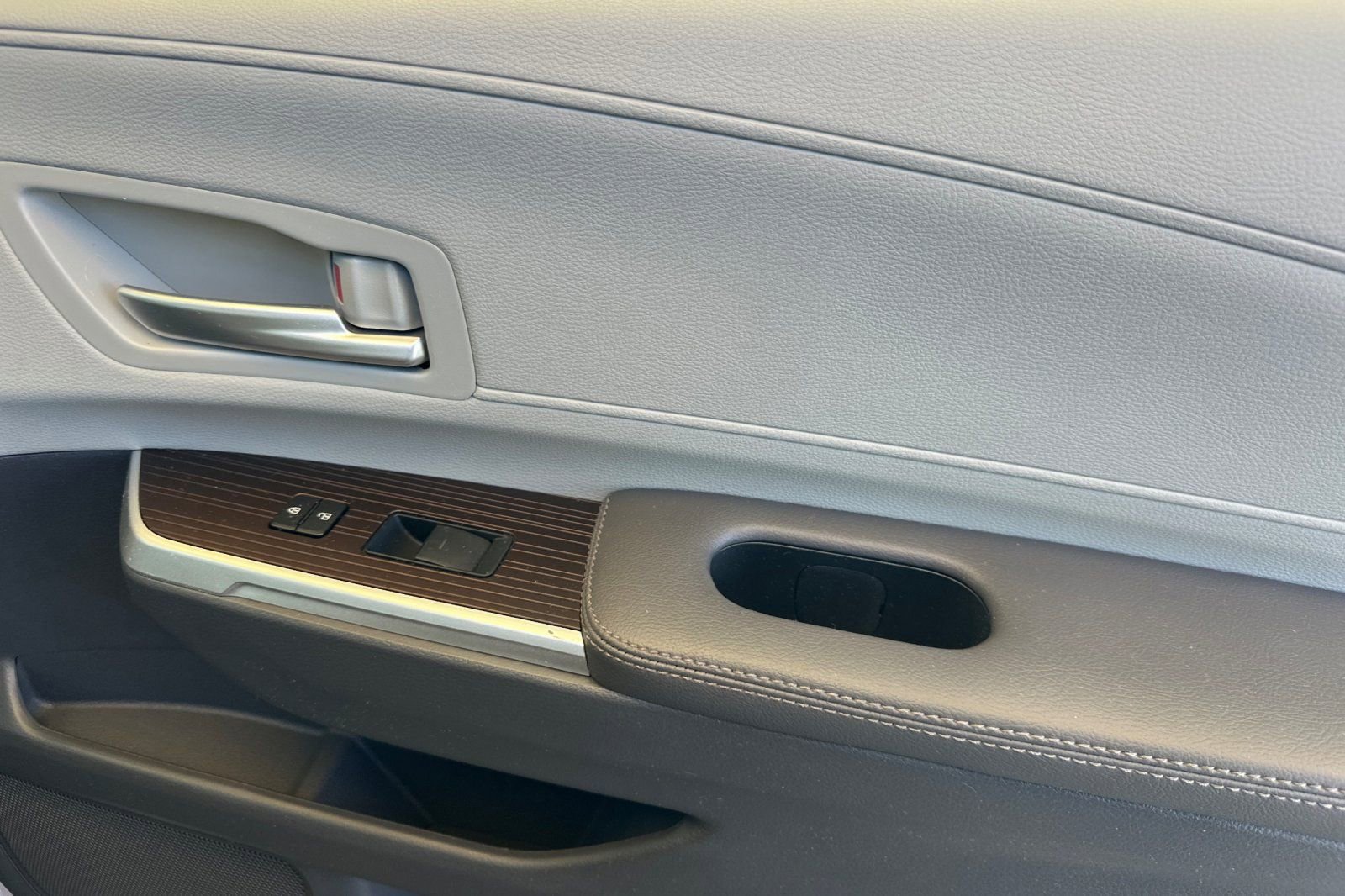 Certified 2022 Toyota Sienna XLE FWD image 23