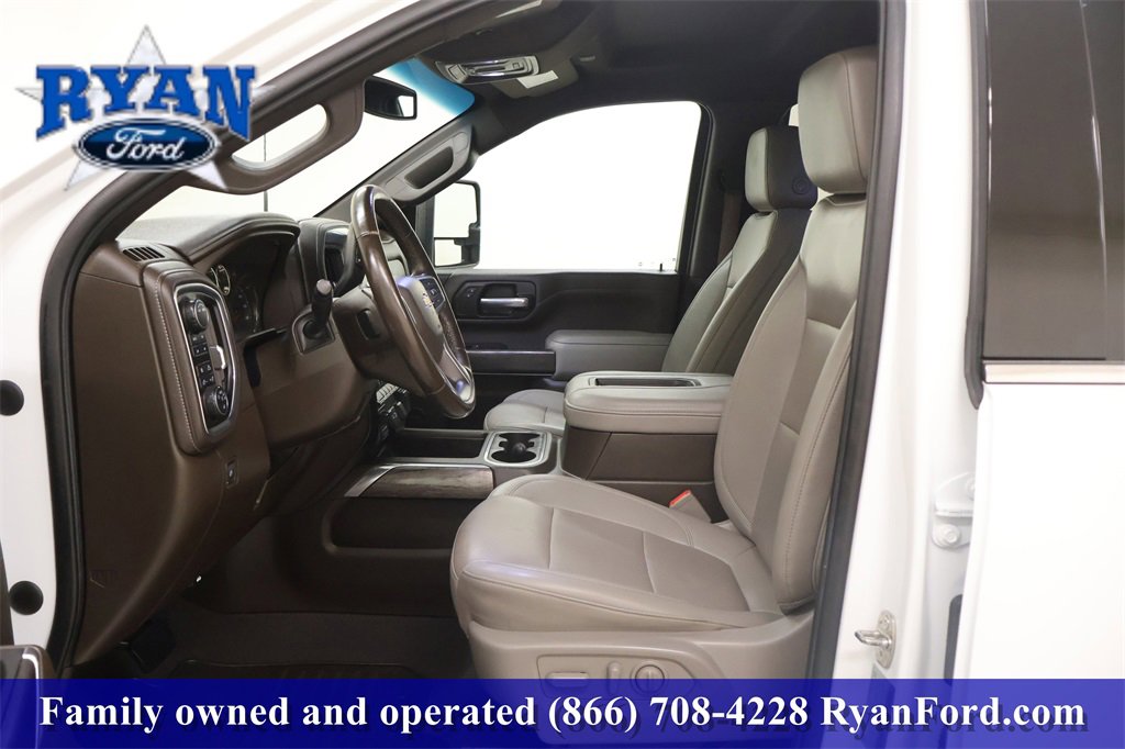 Used 2022 Chevrolet Silverado 2500 LTZ w/ LTZ Convenience Package image 10