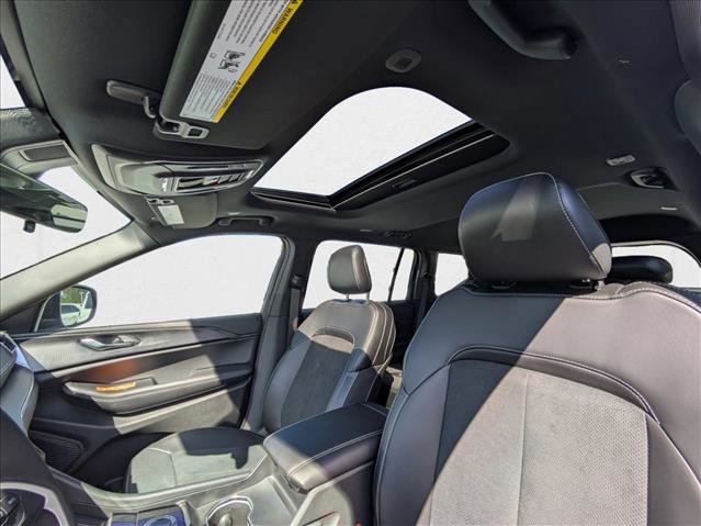 New 2025 Jeep Grand Cherokee L Altitude image 14