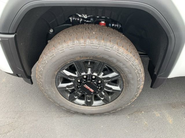 New 2025 GMC Sierra 2500 AT4 w/ AT4 Premium Plus Package image 11