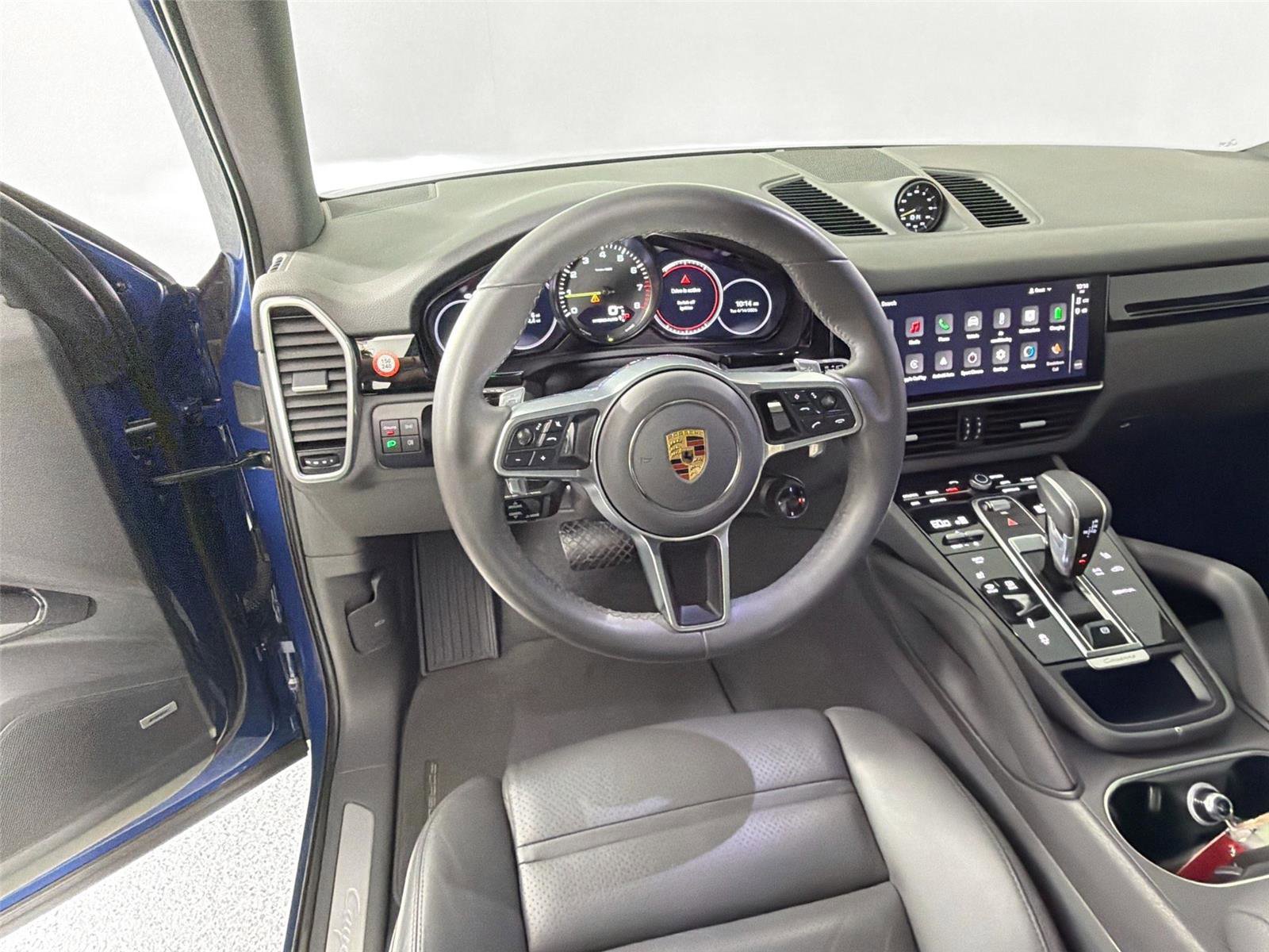 Certified 2022 Porsche Cayenne E-Hybrid AWD/4WD image 18