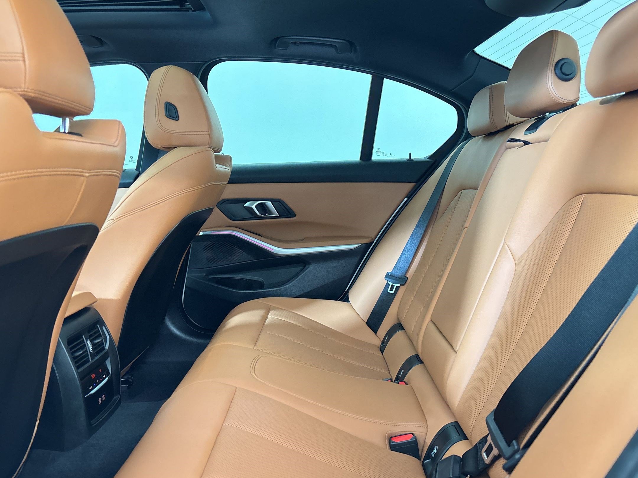 Certified 2024 BMW 330i Sedan w/ Convenience Package image 34