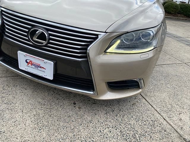 Used 2014 Lexus LS 460 AWD image 18