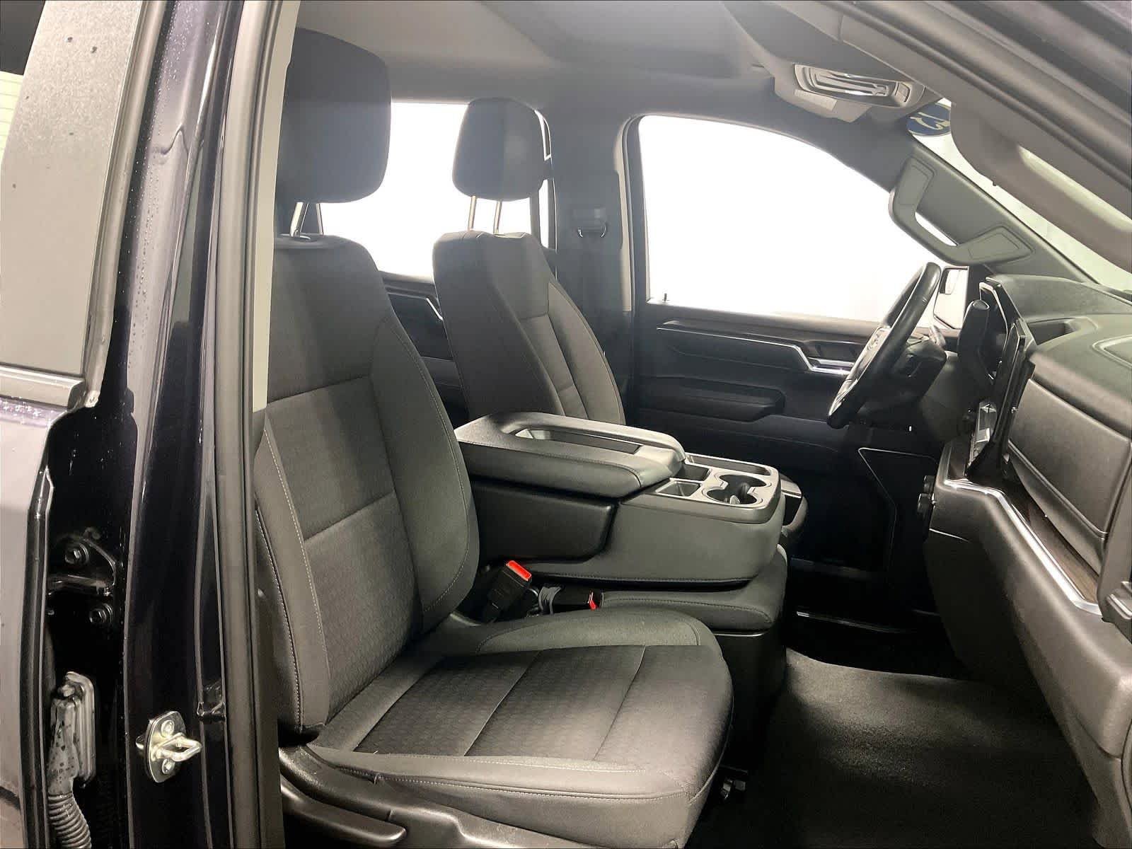 Used 2023 Chevrolet Silverado 1500 LT image 11