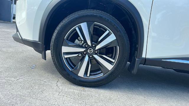 Certified 2021 Nissan Rogue SL w/ Premium Package FWD image 12