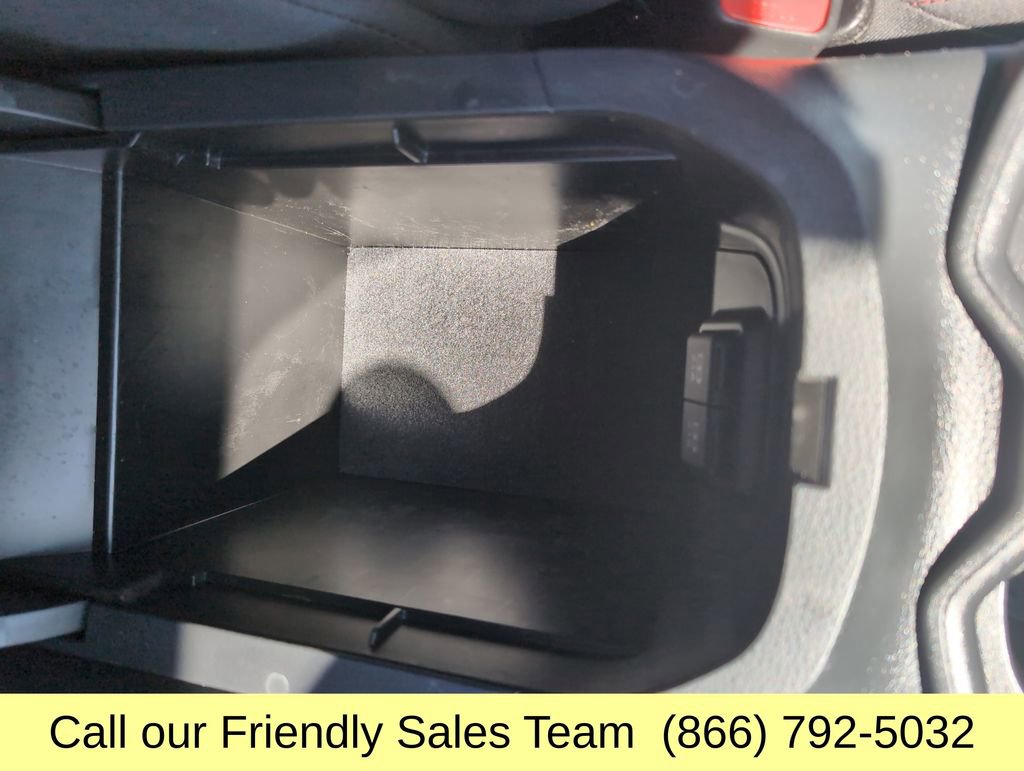 Used 2021 Toyota RAV4 SE image 24