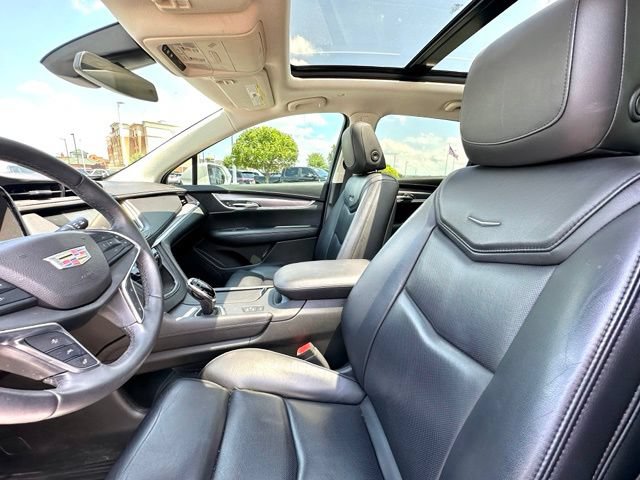 Used 2017 Cadillac XT5 Premium Luxury AWD/4WD image 30