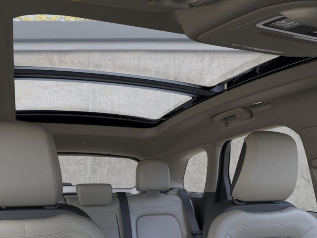 New 2025 Lincoln Corsair AWD w/ Equipment Group 101A image 22