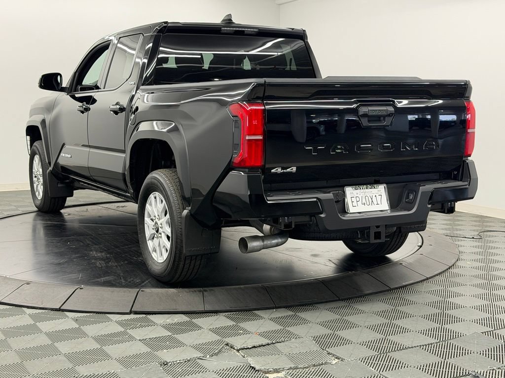 Used 2026 Toyota Tacoma SR5 AWD/4WD image 12