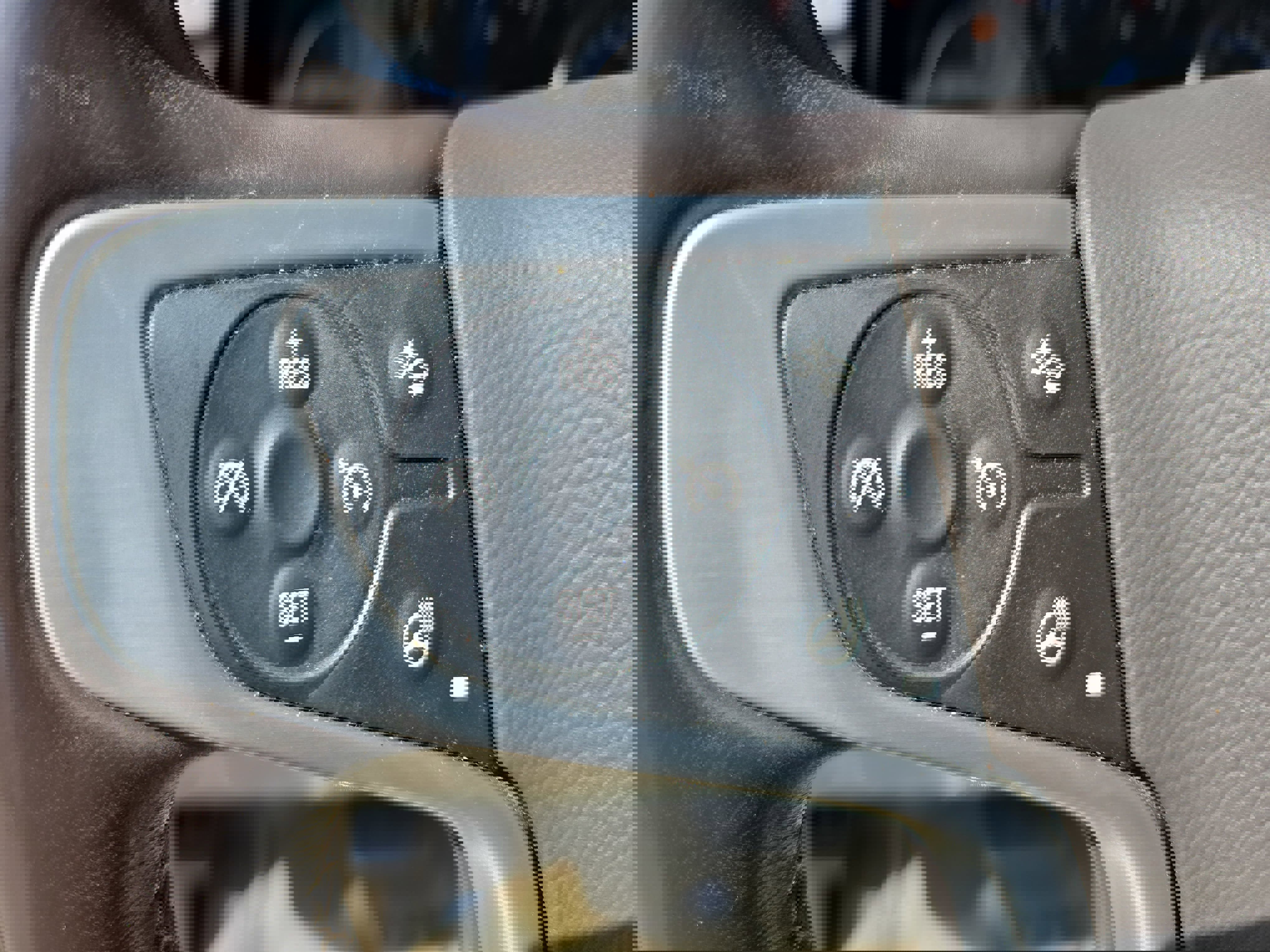 Used 2015 GMC Yukon XL SLT w/ Open Road Package image 19