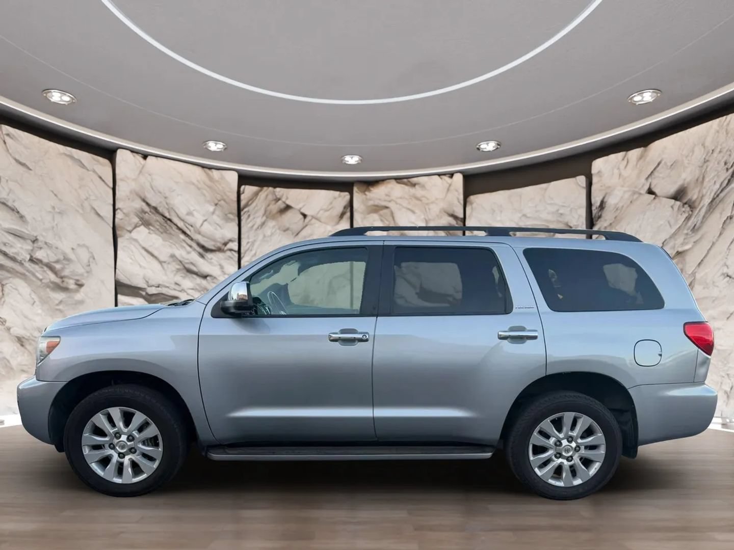 Used 2016 Toyota Sequoia Platinum AWD/4WD image 5