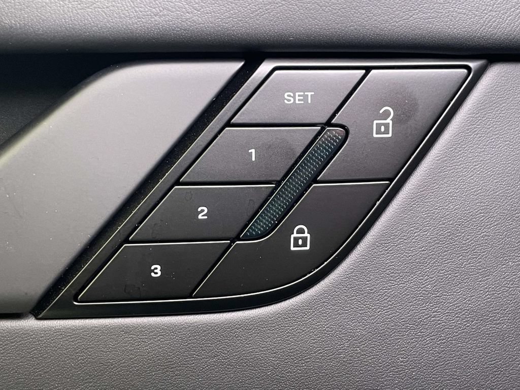 Certified 2026 Porsche 911 Carrera GTS RWD image 33