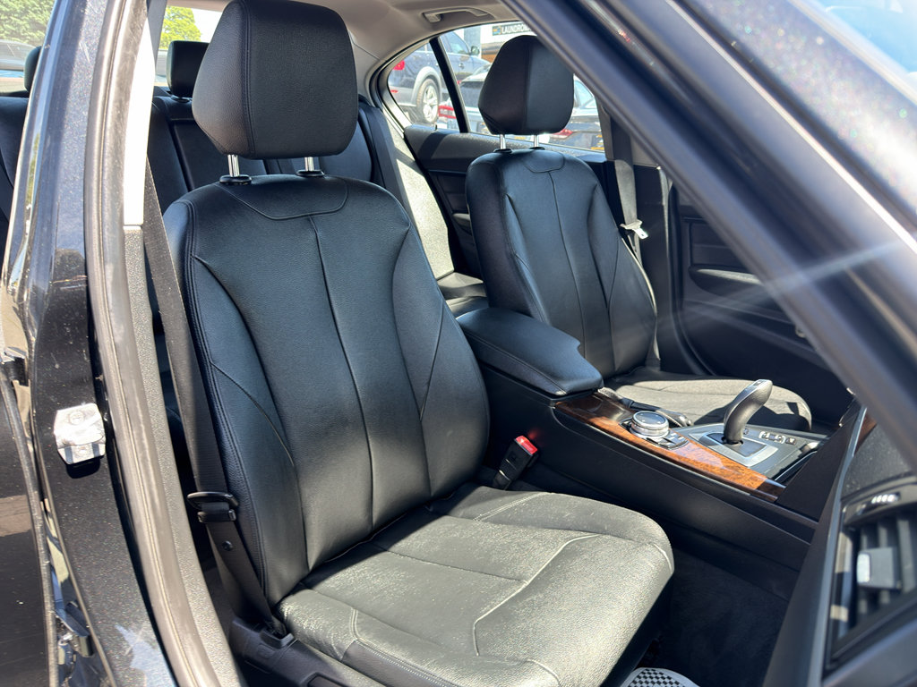 Used 2015 BMW 328i xDrive Sedan AWD/4WD image 19