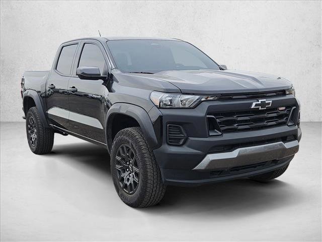 Used 2025 Chevrolet Colorado Trail Boss AWD/4WD video 3