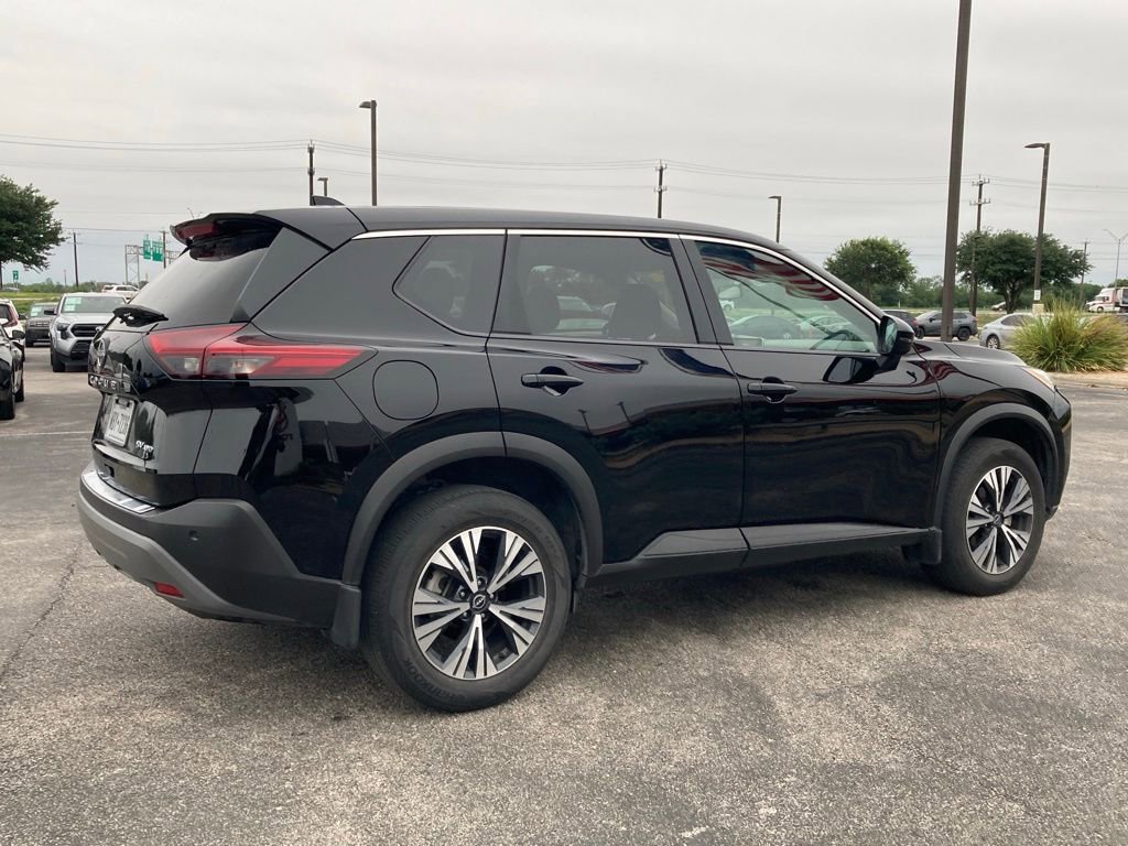 Used 2022 Nissan Rogue SV AWD/4WD image 4