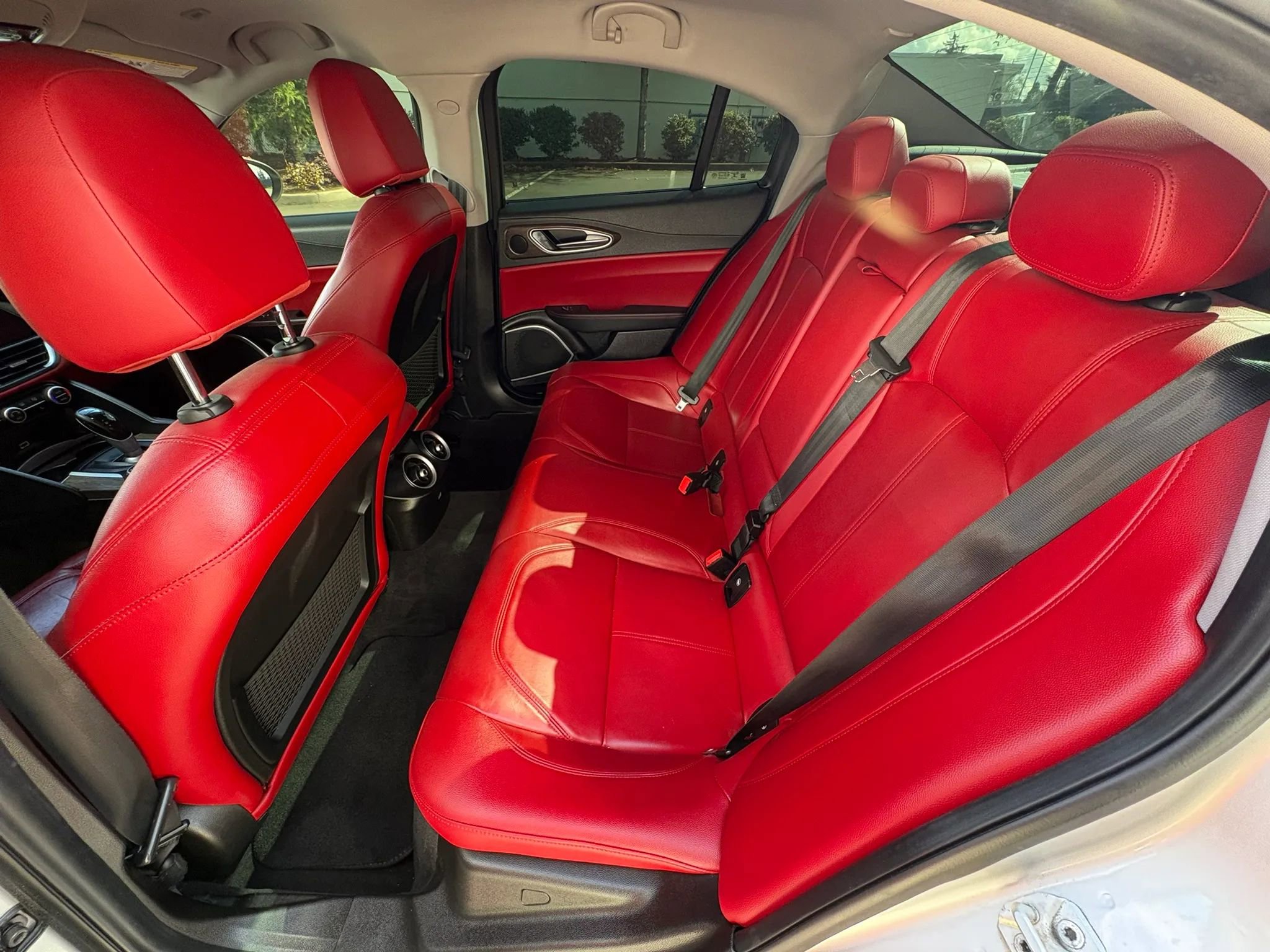 Used 2019 Alfa Romeo Giulia Ti image 18