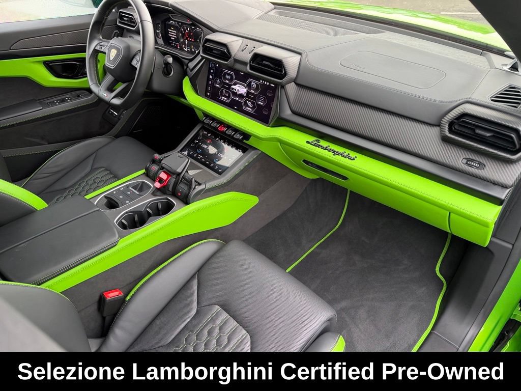 Used 2025 Lamborghini Urus SE AWD/4WD image 47