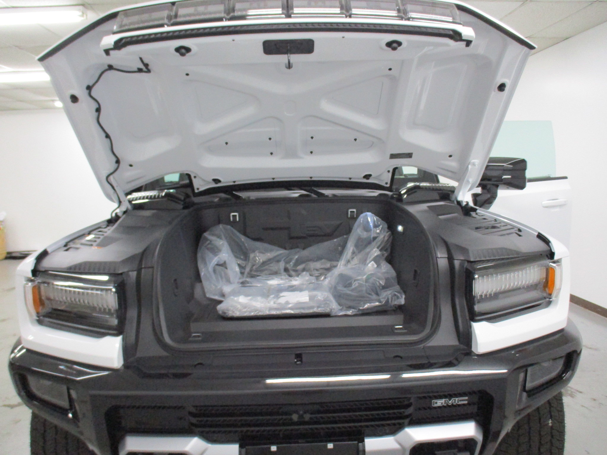 New 2026 GMC Hummer EV SUV image 24