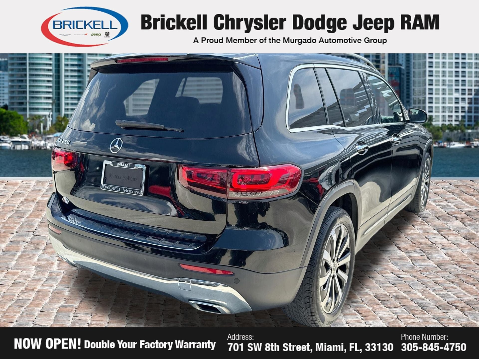 Used 2021 Mercedes-Benz GLB 250 w/ Premium Package image 6