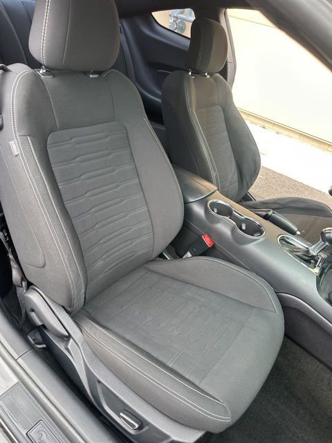 Used 2017 Ford Mustang EcoBoost image 21