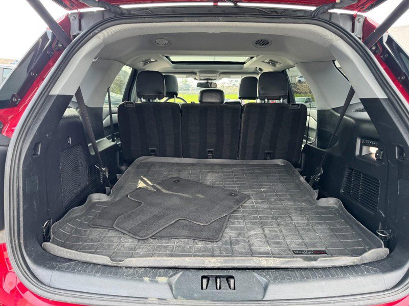 Used 2021 Ford Explorer Limited w/ Equipment Group 301A AWD/4WD image 8
