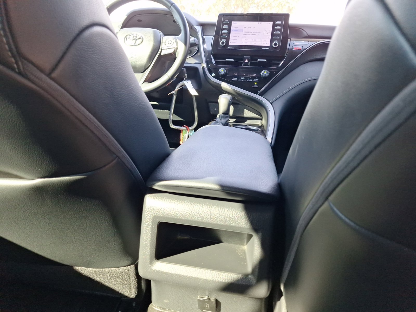 Used 2021 Toyota Camry SE FWD image 30