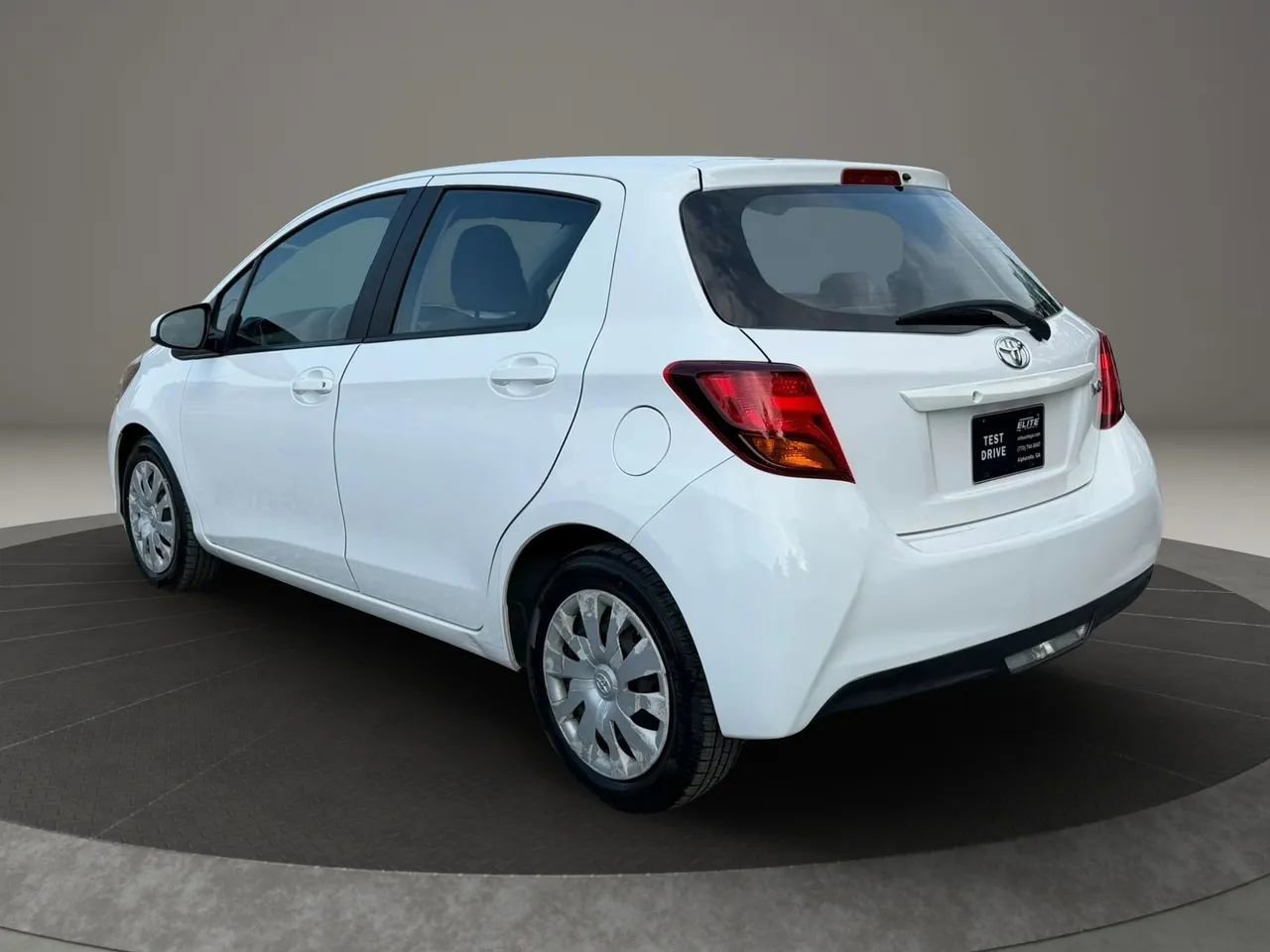 Used 2017 Toyota Yaris L FWD image 6