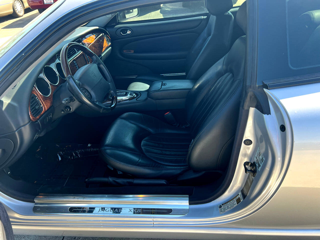 Used 2006 Jaguar XK8 Coupe image 25