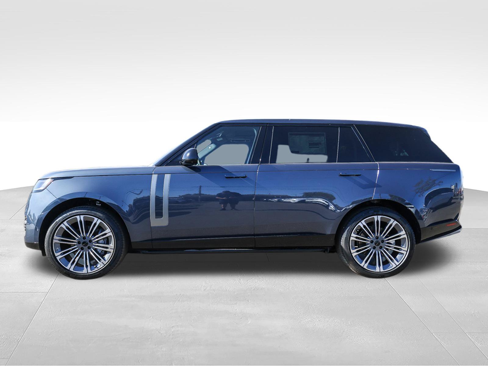 New 2026 Land Rover Range Rover Long Wheelbase SE AWD/4WD image 7