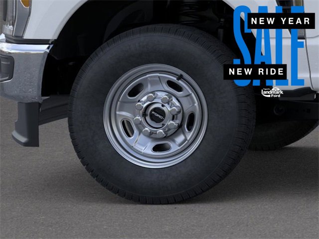 New 2026 Ford F250 XL w/ XL Chrome Package image 17