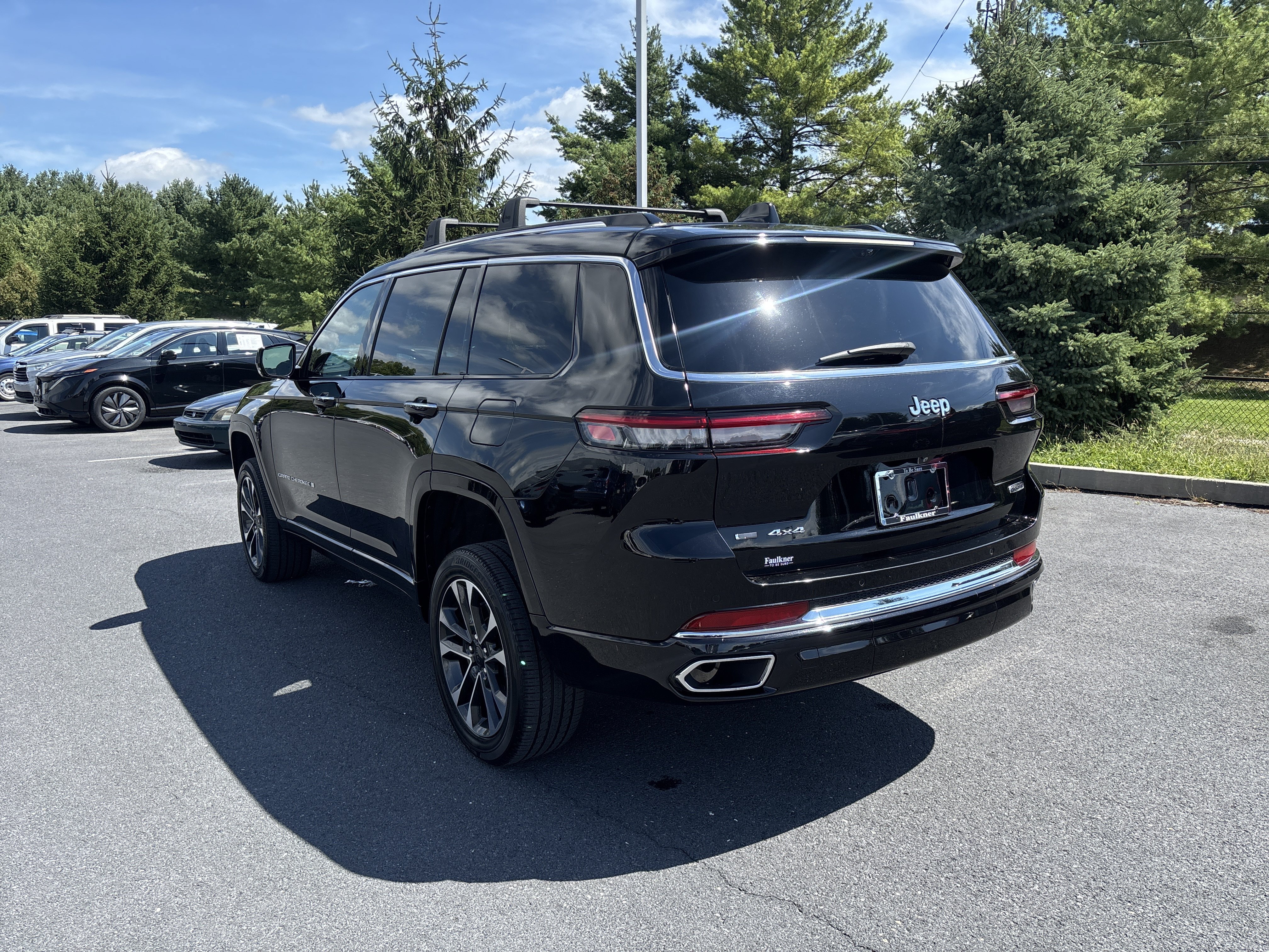 Used 2023 Jeep Grand Cherokee L Overland w/ Advanced Protech Group III AWD/4WD image 14