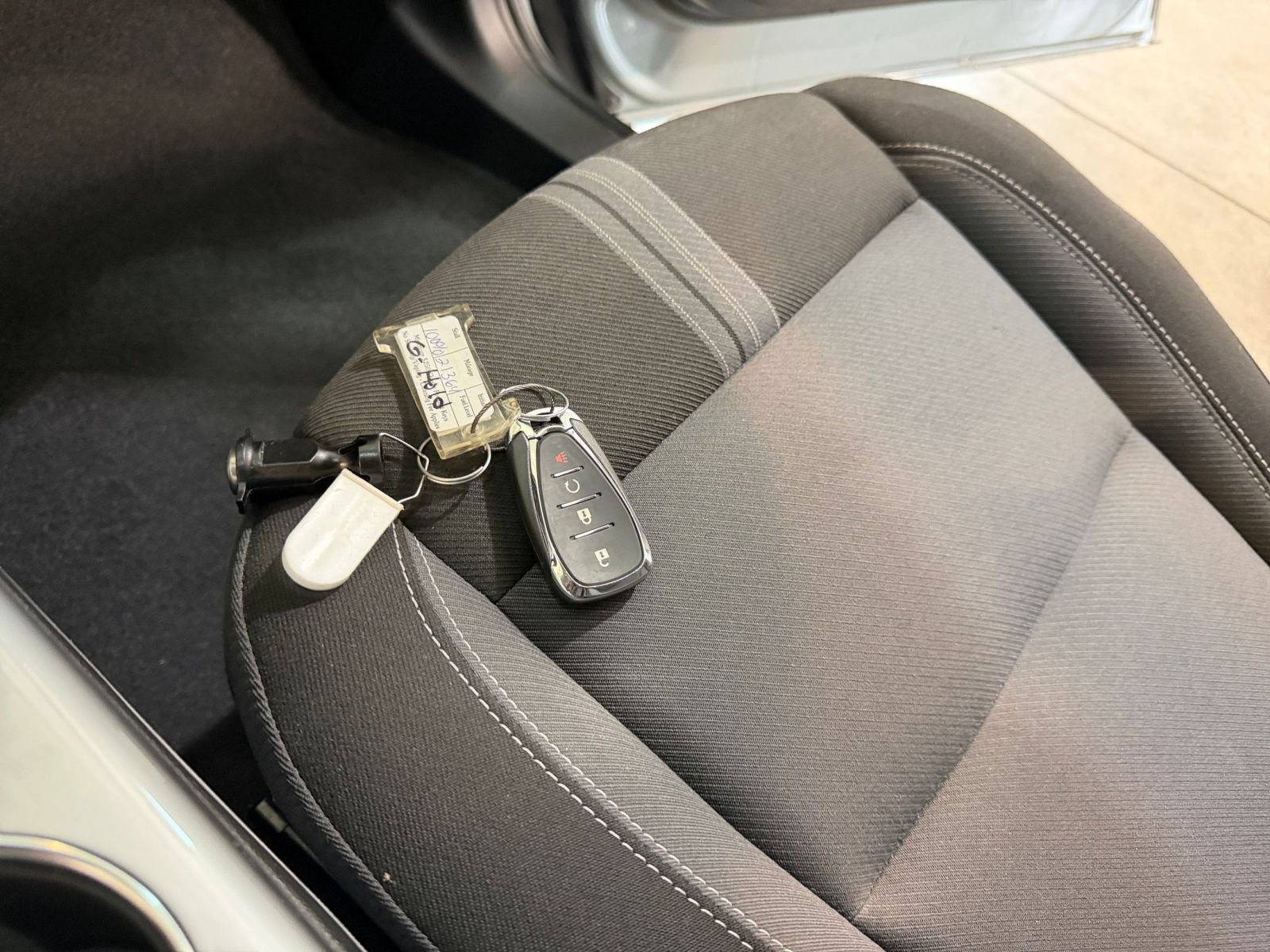 Used 2025 Chevrolet Blazer LT FWD image 21